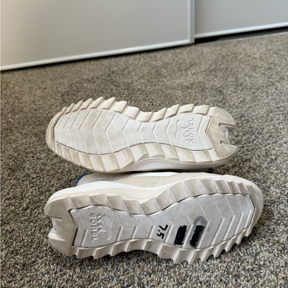 Sorel Cream and Blue Women's Sneakers - Picture 8 of 9